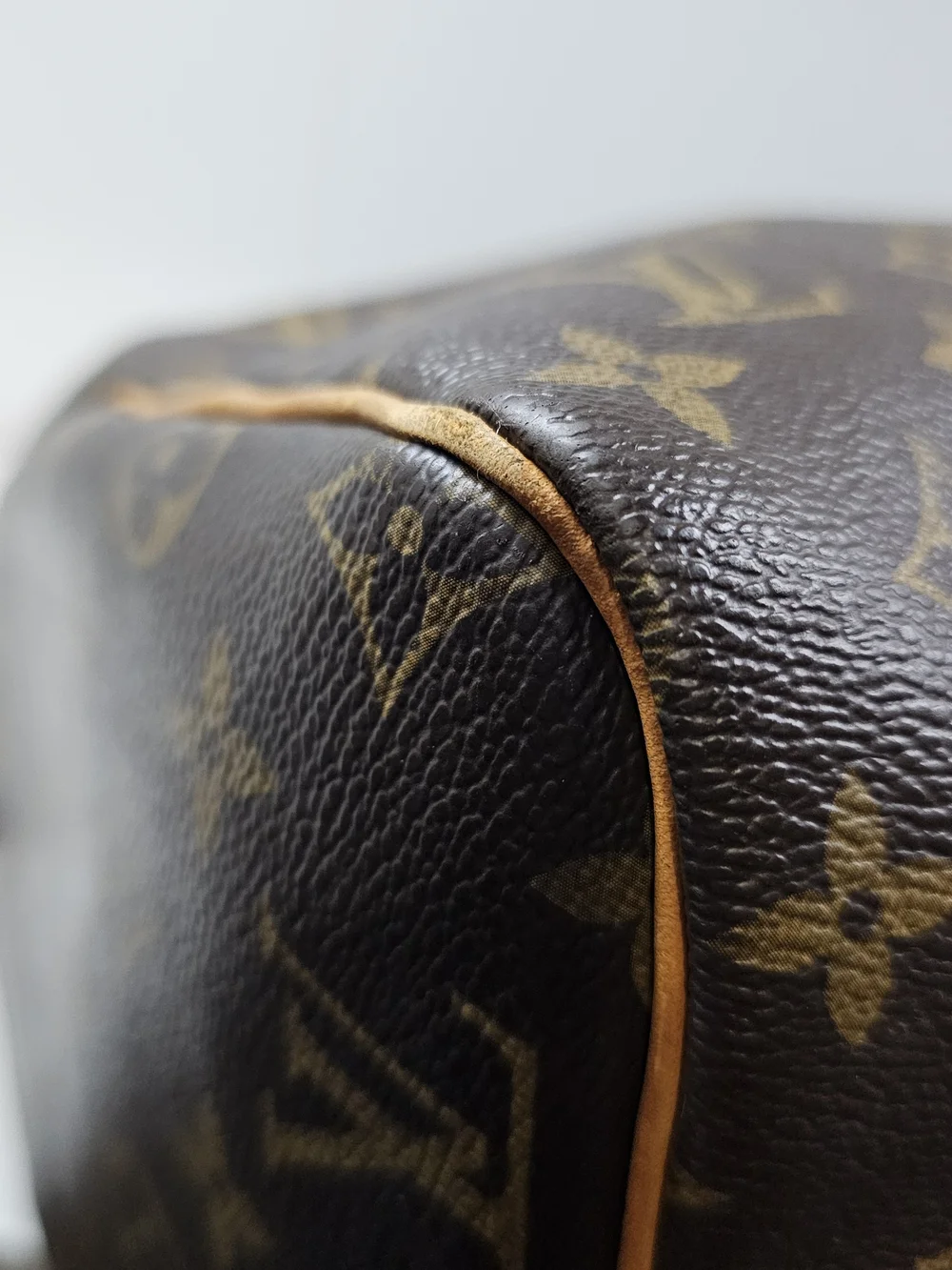 Louis Vuitton Monogram Canvas Speedy Handbag in Brown 30cm - Picture 12 of 15